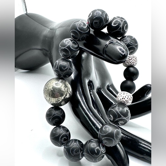 PYRITE + ONYX STONES NATURAL BRACELET size 8” - Picture 3 of 8